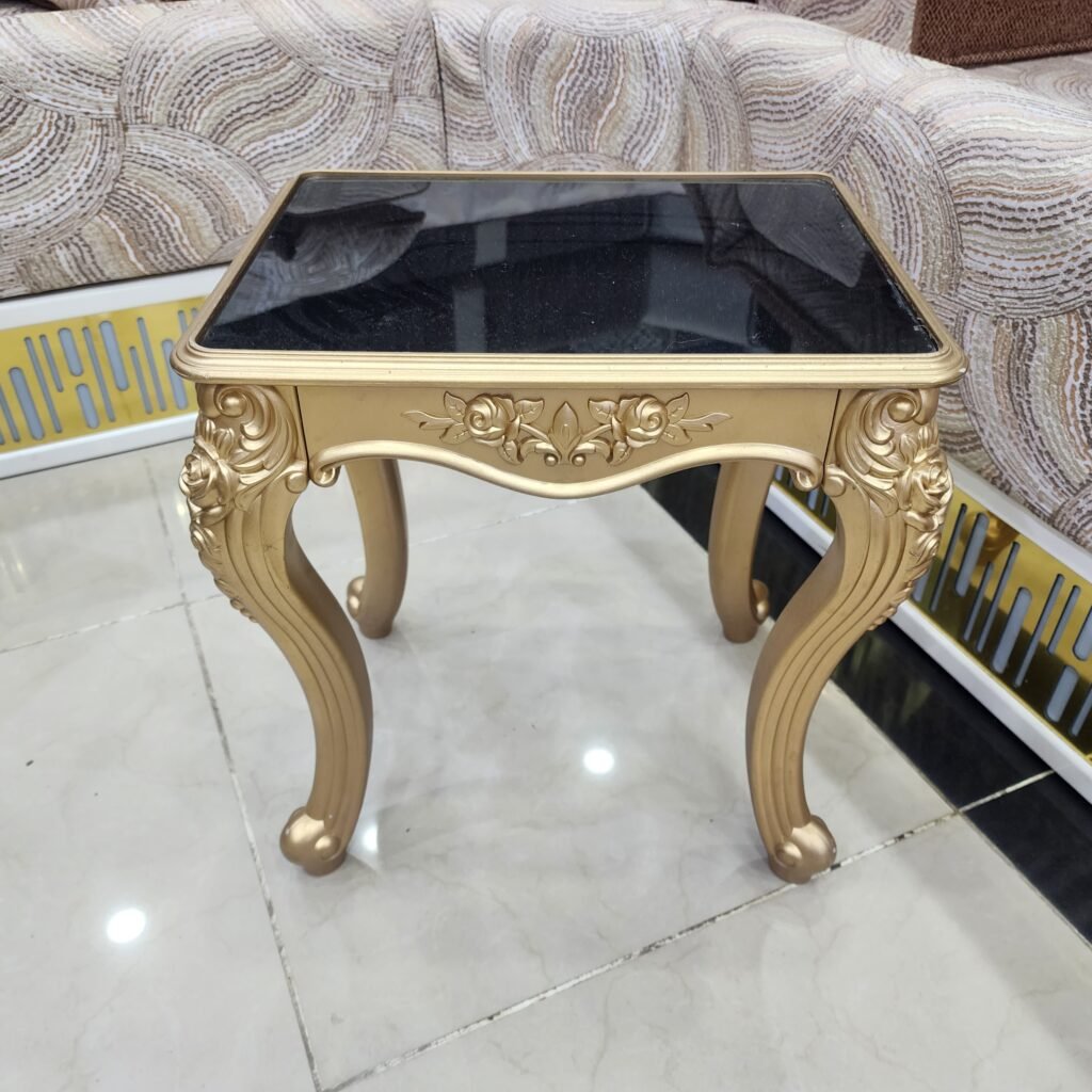 طاولة ديكور عصرية